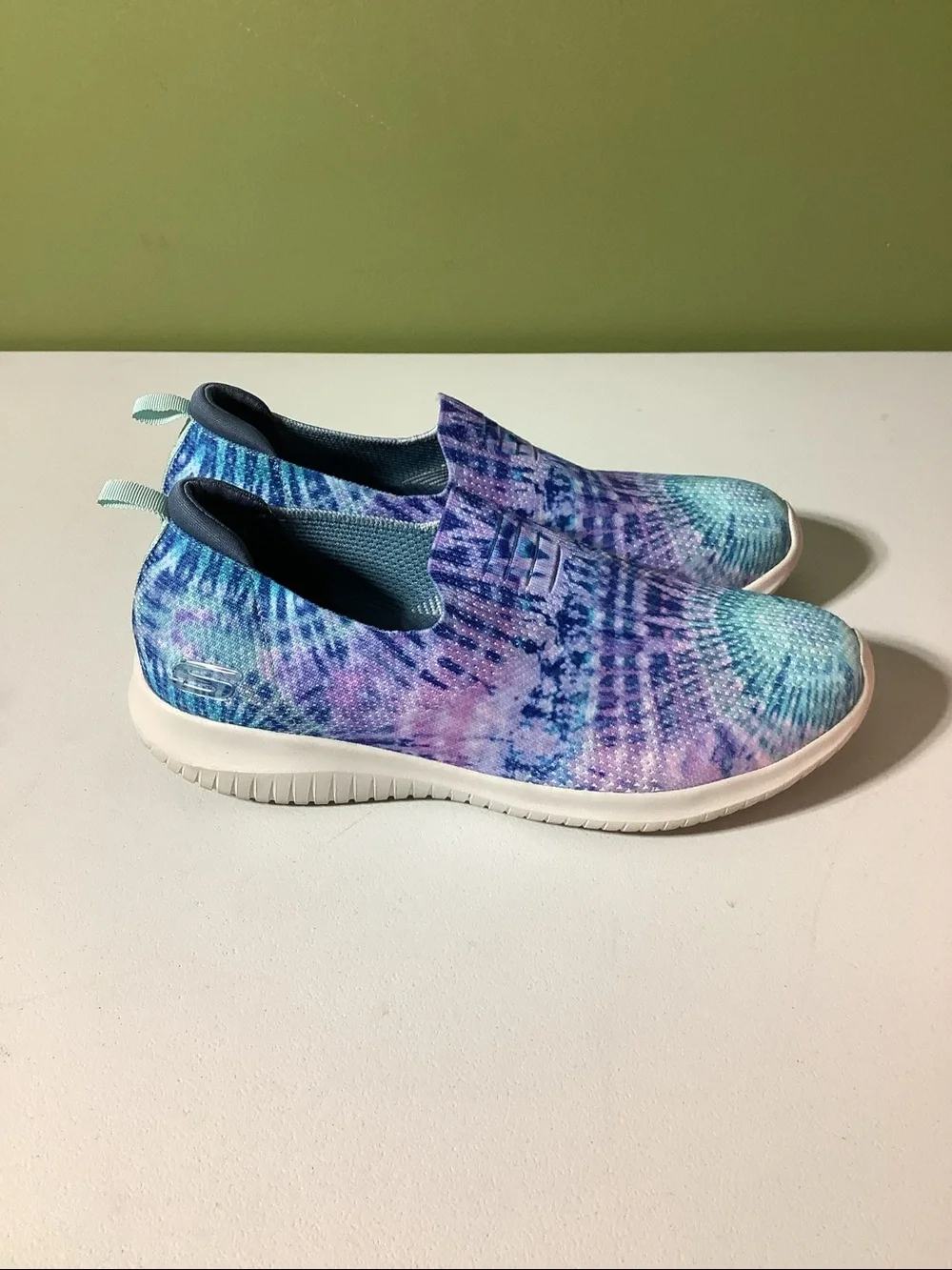 Skechers tie dyed air-cooled memory foam slip ons, size 10